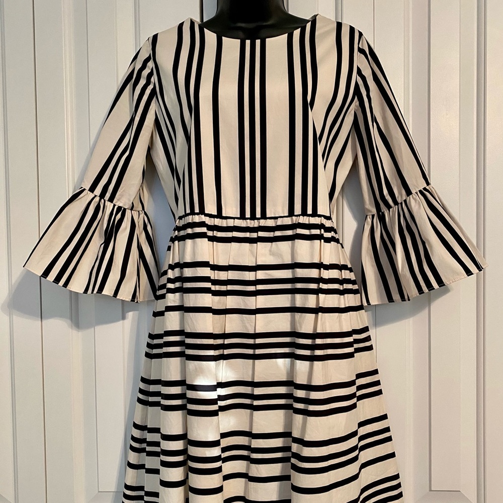Alice & Olivia Augusta Ruffled Sleeve Dress, 6 - Picture 4 of 13